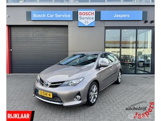 Toyota Auris 1.8 Hybrid Lease Pro