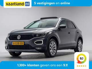 Volkswagen T-Roc 1.5 TSI Style Business [ Panoramadak Navi Trekhaak ]
