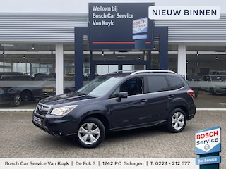 Subaru Forester 2.0 Luxury / AWD / Automaat / NL-Auto / 1e-Eigenaar / Perfect onderhouden! / Trekhaak / Cruise-Control / Stoelverwarming / Climate-Control / Radio-Bluetooth / Navi / Camera / 17'' LMV / ENZ.
