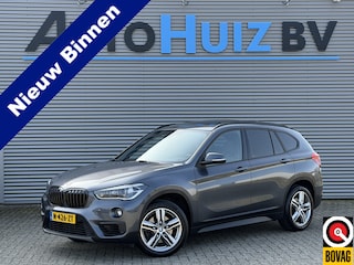 BMW X1 xDrive20i High Executive Leder Panoramadak Trekhaak 2000 KG Trekgewicht! LED Stoelverwarming Keyless Entry