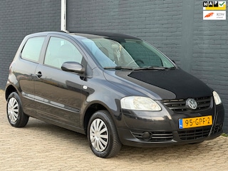 Volkswagen Fox 1.2 Trendline Nieuw APK 5deurs ZWART ELEKTRISCHE RAMEN