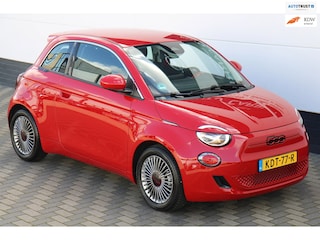 Fiat 500 Red 24 kWh Carplay Camera Navi Cruise SOH 98% !!
