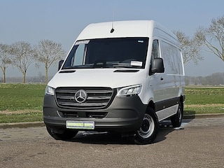 Mercedes-Benz Sprinter 320
