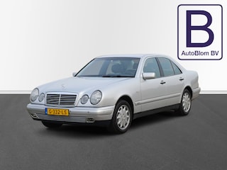 Mercedes-Benz E-klasse 280 Elegance Youngtimer in perfecte staat