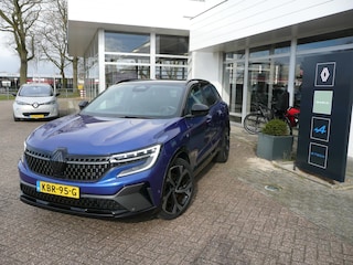 Renault Austral E-Tech full hybrid 200 ICONIC Esprit Alpine LED MATRIX VISION/ HARMAN KARDON/ PANORAMISCH GLAZEN DAK/ HUD DISPLAY/ 360GR CAMERA+ ASSIST/ ELEK. BED. ACHTERKLEP/ 4-CONTROL/ ETC... 1E EIGENAAR, RIJKLAAR!