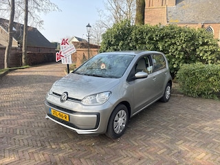 Volkswagen Up 1.0 camera/pdc/telefoon