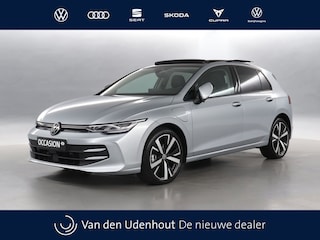 Volkswagen Golf 1.5 eHybrid 204pk Life Edition DSG / Panoramadak / Stoel+Stuurverwarming / Camera / Wordt verwacht