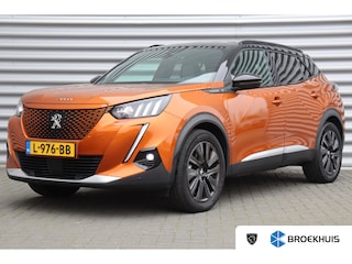 Peugeot 2008 50KWH 136PK GT PACK AUTOMAAT / NAVI / LEDER / CLIMA / PDC / 18" LMV / CAMERA / PANO. DAK / ALCANTARA / KEYLESS / FULL-LED / FULL OPTIONS / 1E EIGENAAR / NIEUWSTAAT !!