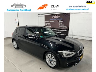 BMW 116i Upgrade Edition LEDER / NAVIGATIE / XENON