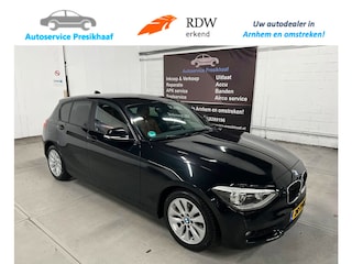 BMW 116i Upgrade Edition LEDER / NAVIGATIE / XENON