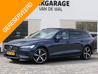 Volvo V60 2.0 T8 Plug-in hybrid AWD Ultimate Dark | Long Range | Facelift | Bowers & Wilkens | Stoelventilatie | Massage | Panoramadak | Nappa | Trekhaak | 19-inch | Head-up display | BLIS | ACC | Apple-/Android Carplay