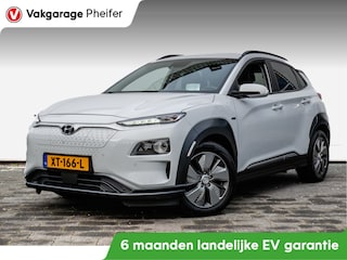 Hyundai Kona EV Premium 64 kWh SOH 93% Schuifdak/ Stoel-stuurverwarming/ Krell audio/ Camera/ Head up/ Blindspot/ Carplay
