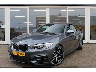 BMW 2-serie Cabrio M235i xDrive Centennial High Executive, Automaat, Navigatie, Cruise Control, Stoelverwarming, Camera, Climate Control, Prijs Is Rijklaar Inclusief 12 Maanden Bovag Garantie.