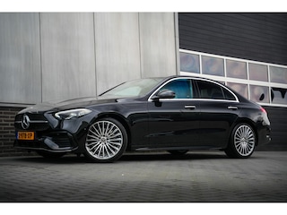 Mercedes-Benz C-klasse 180 AMG Line Adapt.Cruise/ 360-cam/ Led-koplamp/ Elek.Stoel/ Stoelverw./ Sfeerverl./ MBUX/ 20''LMV
