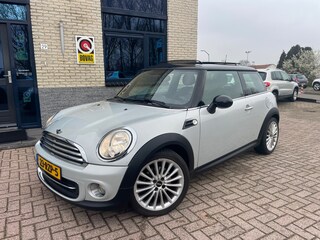 Mini Cooper 1.6 Business- Panodak-NL auto- nav