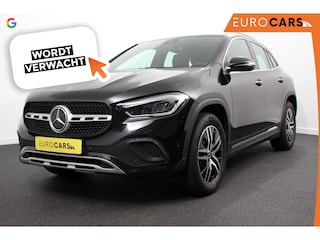 Mercedes-Benz GLA 200 163pk DCT Premium Plus | Navigatie | Parkeersensoren | Camera | Elektrische achterklep | Elektrisch Panorama dak | Cruise Control | Virtual Cockpit | Stoelverwarming | Sfeerverlichting | Climate Control