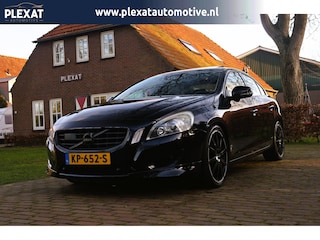 Volvo S60 3.0 T6 AWD Momentum Aut. | Heico Uitvoering | Panorama | Lijnbaan | Bliss | Camera | Stoelverwarming | Leder | Navigatie