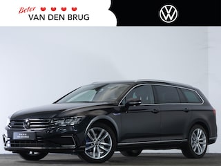 Volkswagen Passat Variant GTE Highline 1.4 TSI 218 PK DSG PHEV | LED | Head-Up | Keyless | Trekhaak | Navigatie PRO |