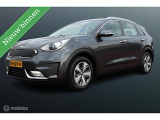 Kia Niro 1.6 GDi DynamicLine, Trekhaak, Navi, App connect, Cruise, Clima, Pdc voor + achter + camera,