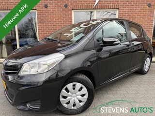 Toyota Yaris 1.0 VVT-i Now NIEUWE APK / AIRCO / TREKHAAK
