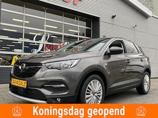 Opel Grandland X 1.2 Turbo Innovation - Panorama dak I Navigatie/Apple CarPlay I Airco I LED I PDC I Sport velgen I Dealer onderh.