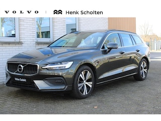 Volvo V60 B4 Automaat Momentum Business | Elektrisch glazen panorama-dak | Voorstoelen en stuurwiel verwarmbaar | 4 zone climate control | Premium audio van Harman Kardon | Achteruitrijcamera | Parkeersensoren voor en achter | Lederen bekleding | Keyless entry & start | Apple Carlpay & Android Auto | Semi elektrische trekhaak | Rijstrookdetectie met correctie | Pilot Assist & adaptieve cruise control |
