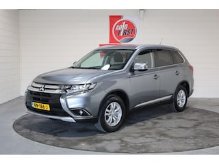 Mitsubishi Outlander 2.0 Business Edition, Automaat, Cruise, Clima, Achteruitrijcamera, Trekhaak, Isofix, Volledig dealer onderhouden, Navigatie, Blue tooth