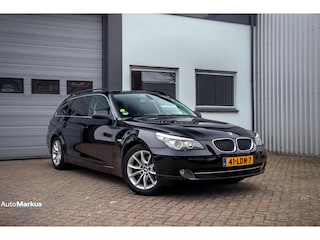 BMW 5-serie Touring 520i AUT|Leder|Carplay|Trekhaak|Navi pro|Netjes