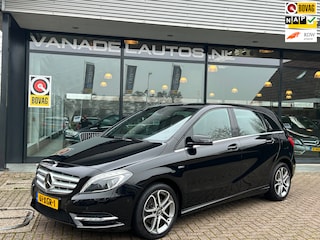 Mercedes-Benz B-klasse 200 Ambition Aut. Leer Xenon Navi Park.Sens NAP NL-Auto Dealeronderhouden!