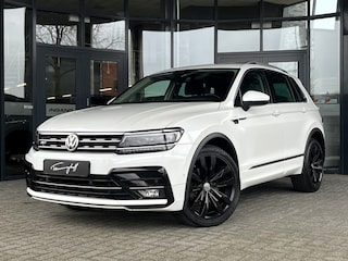 Volkswagen Tiguan 2.0 TDI 4M. 240PK R-LINE DSG - LEDER - PANO - TREKH.
