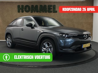 Mazda MX-30 e-SkyActiv EV 145 Exclusive-line 36 kWh - ORIGINEEL NEDERLANDSE AUTO - 3 FASE LADEN - SNELWEG LAAD MOGELIJKHEID - HEAD-UP DISPLAY - PARKEERSENSOREN VOOR EN ACHTER - STUUR EN STOEL VERWARMING - DODEHOEK DETECTIE