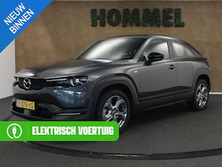 Mazda MX-30 e-SkyActiv EV 145 Exclusive-line 36 kWh - ORIGINEEL NEDERLANDSE AUTO - 3 FASE LADEN - SNELWEG LAAD MOGELIJKHEID - HEAD-UP DISPLAY - PARKEERSENSOREN VOOR EN ACHTER - STUUR EN STOEL VERWARMING - DODEHOEK DETECTIE