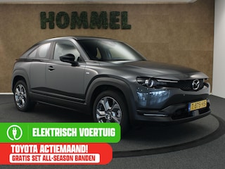 Mazda MX-30 e-SkyActiv EV 145 Exclusive-line 36 kWh - ORIGINEEL NEDERLANDSE AUTO - 3 FASE LADEN - SNELWEG LAAD MOGELIJKHEID - HEAD-UP DISPLAY - PARKEERSENSOREN VOOR EN ACHTER - STUUR EN STOEL VERWARMING - DODEHOEK DETECTIE