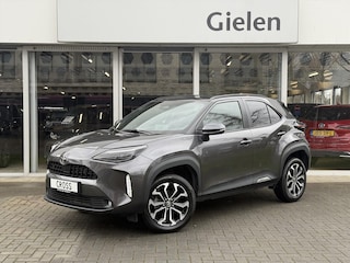 Toyota Yaris Cross 1.5 Hybrid First Edition Plus | Parkeersensoren, Stoel + Stuurverwarming, Groot scherm, Keyless, 17 inch