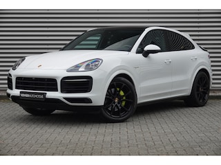 Porsche Cayenne 3.0 E-Hybrid | Sport Chrono | Pano | Alcantara | Luchtvering | HUD | Memory | 360 |