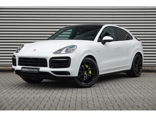 Porsche Cayenne 3.0 E-Hybrid | Sport Chrono | Pano | Alcantara | Luchtvering | HUD | Memory | 360 |