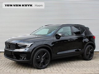 Volvo XC40 2.0 B4 Plus Black Edition Automaat / Panoramadak / Privacy Glass / Microtech Nubuck bekleding / Google Maps