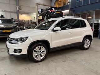 Volkswagen Tiguan 1.4 TSI 160pk Sport & Style | Apple carplay/ Android auto | Trekhaak | Stoelverw. | Pdc v+a | cruise control | Nw. All season banden | Rijklaar prijs!