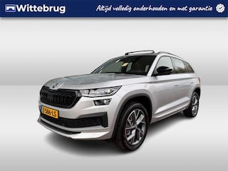 Skoda Kodiaq 1.5 TSI Sportline Business 7p. / Panoramadak / Zwenkbare trekhaak / Fabrieksgarantie t/m 06-2028