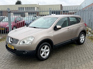 Nissan Qashqai 2.0 Acenta 140PK NL AUTO NAP! NAVI l Camera l Trekhaak l Cruise l MTF-stuur l NIEUWE APK!
