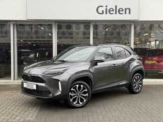 Toyota Yaris Cross 1.5 Hybrid First Edition Plus | Parkeersensoren, Stoel + Stuurverwarming, Groot scherm, Keyless, 17 inch