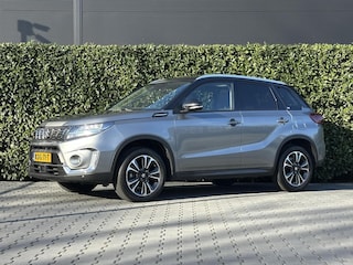 Suzuki Vitara 1.4 Boosterjet Style Smart Hybrid, NIEUW MODEL, PANORAMADAK, LEDER/ALCANTARA, NAVI, ADAPT-CRUISE, LANE ASSIST, CAMERA, DODEHOEK, KEYLESS, CLIMATE CONTROL, STOELVERWARMING, PDC, DAB, LED, AFNEEMBARE TREKHAAK, LICHTMETAAL 17"