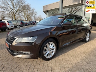 Skoda Superb Combi 1.4 TSI ACT Style Business, Automaat, Navi, Panodak, Camera, etc