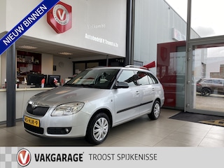 Skoda Fabia Combi 1.4-16V Ambiente,2e Eigenaar,100% Onderhouden,Airco,Cruisecontrol,Elektrischpakket,Dakrail,Zeer Nette Auto !!!!