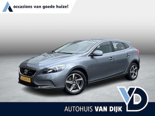 Volvo V40 2.0 T3 Momentum | NL Auto/1e Eig./Voll.Historie/Navi/Clima/Cruise/PDC/Xenon/Bluetooth/16" LM + All-Season Banden