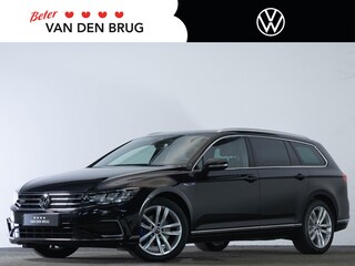 Volkswagen Passat Variant GTE 1.4 TSI 218 PK PHEV Highline | LED | Trekhaak | Side Assist | Stoelverwarming | Navigatie |