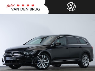 Volkswagen Passat Variant GTE 1.4 TSI 218 PK PHEV Highline | LED | Trekhaak | Side Assist | Stoelverwarming | Navigatie |