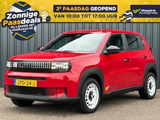 Fiat Grande Panda 44kWh 113pk Red | Sensoren Achter | Cruise Control | CarPlay | RED uitvoering | LED |