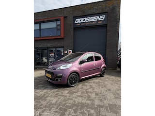 Peugeot 107 1.0 Envy uitvoering, rijklaar !