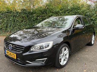 Volvo V60 2.4 D6 AWD Plug-In Hybrid Summum 2013 NIEUWE APK
